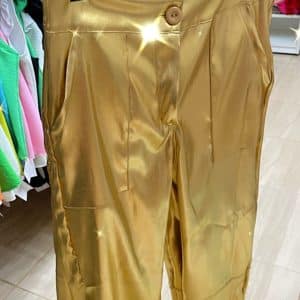 Pantalon simil o eco cuero dorado