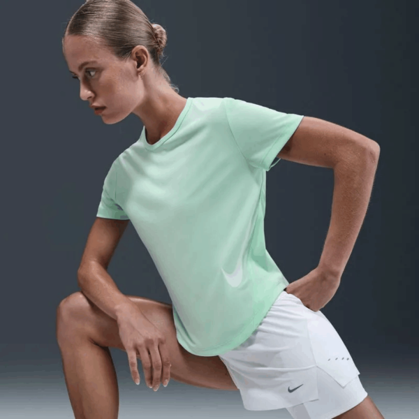 Nike Tshirt Tempo Swoosh Women - Imagen 3