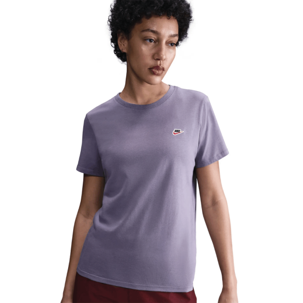 Nike Tshirt Sportswear Bassic Pur Women