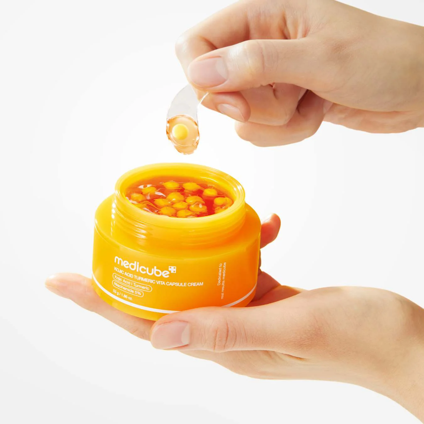 MEDICUBE KOJIC ACID TURMERIC VITA CAPSULE CREAM 53GR - Imagen 4