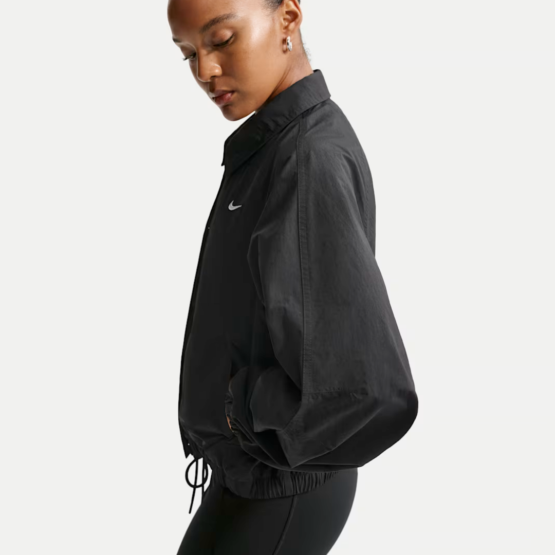 Nike Jacket Coach Oversized Blk Women - Imagen 3